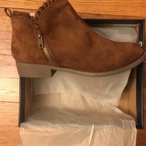 Dr. Scholl’s Hayzel Ruffle Boot (Kids)